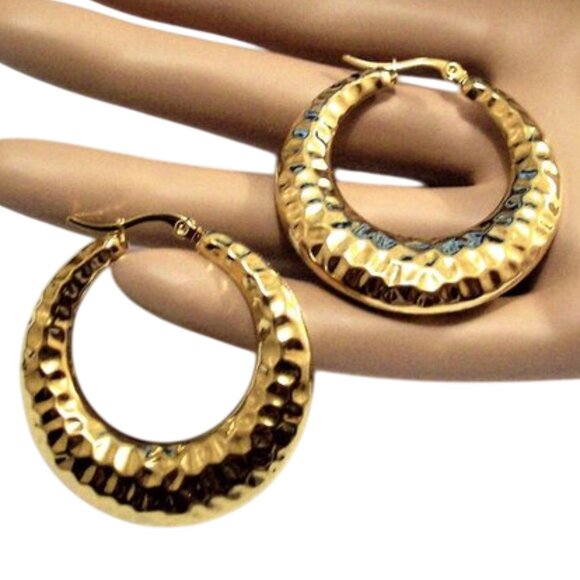 24K Gold Plated Hammered Hoop Pierced Post Earrings 43mm Oval Graduated Textured - Picture 15 of 15